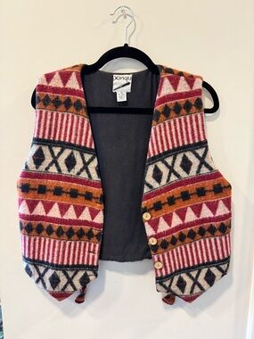 Xinqu Vintage-Inspired Geometric Wool Vest in Red, Orange, Black, Cream